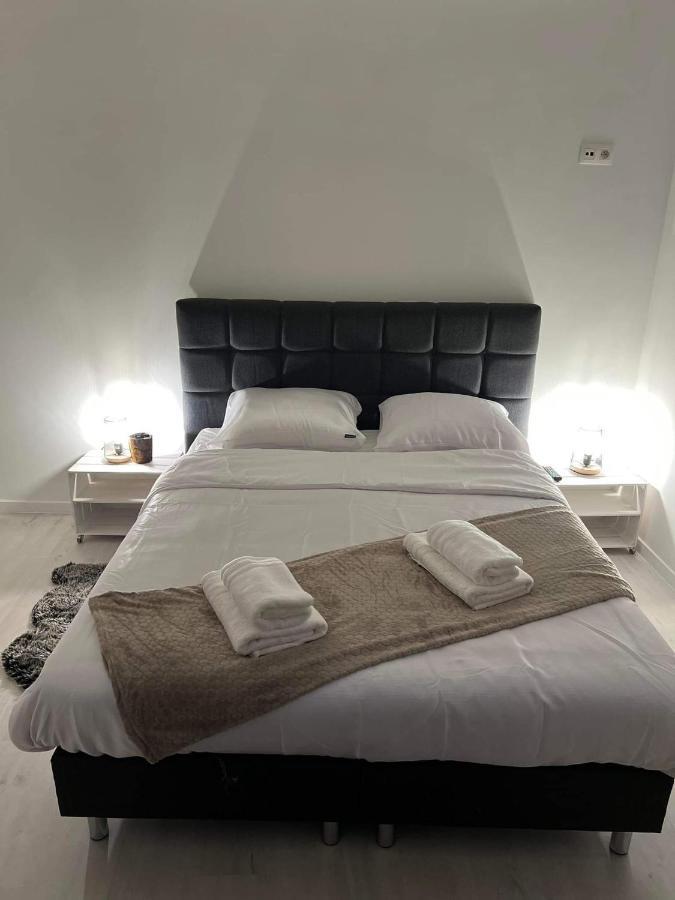 Prachtige Kamer In Centrum Brugge Met Badkamer ! Extérieur photo