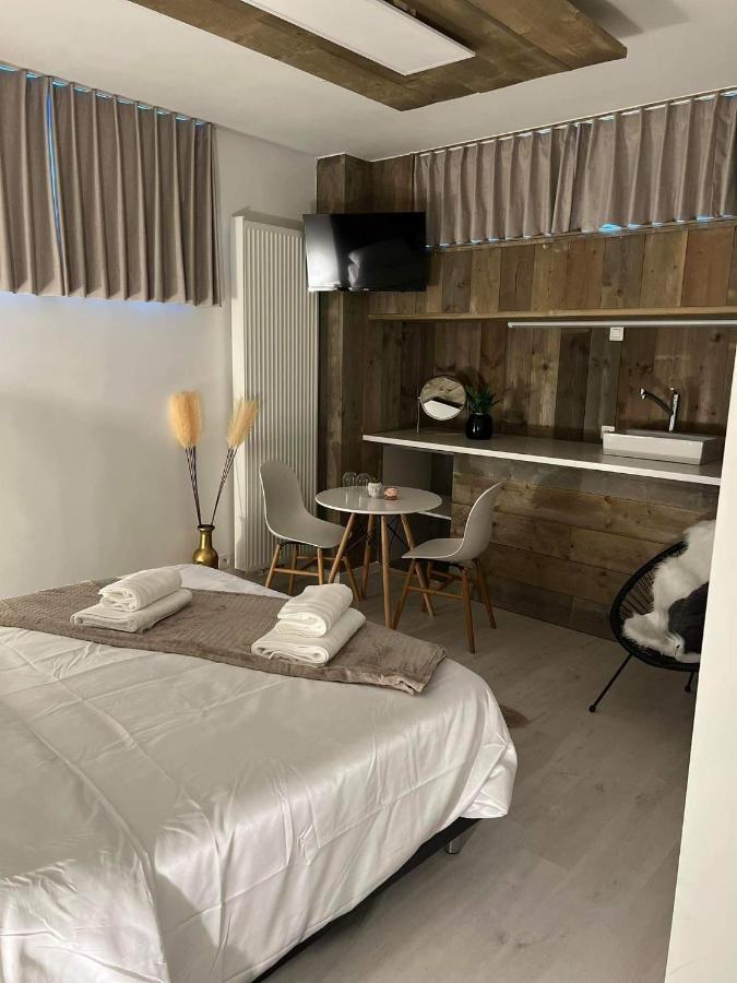 Prachtige Kamer In Centrum Brugge Met Badkamer ! Extérieur photo